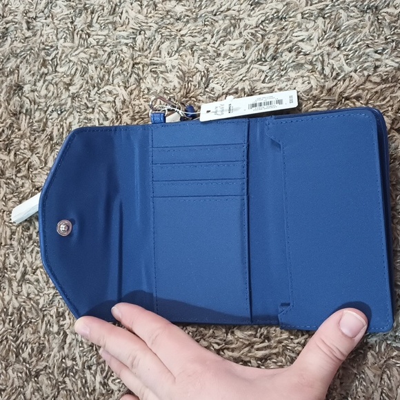 NWT APT.9 Yellow Phone Wristlet. - Picture 3 of 6